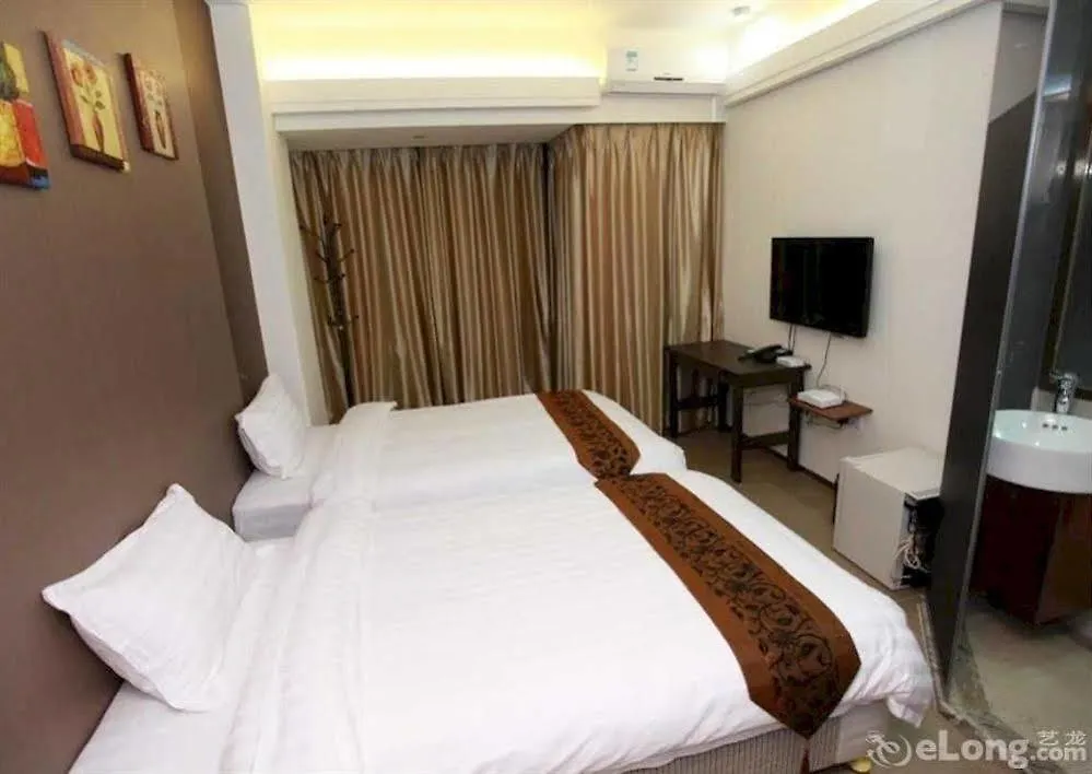 Tengda Business Hotel Zhuhai 3*,  China
